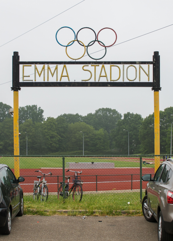 Emma Stadion - Emma