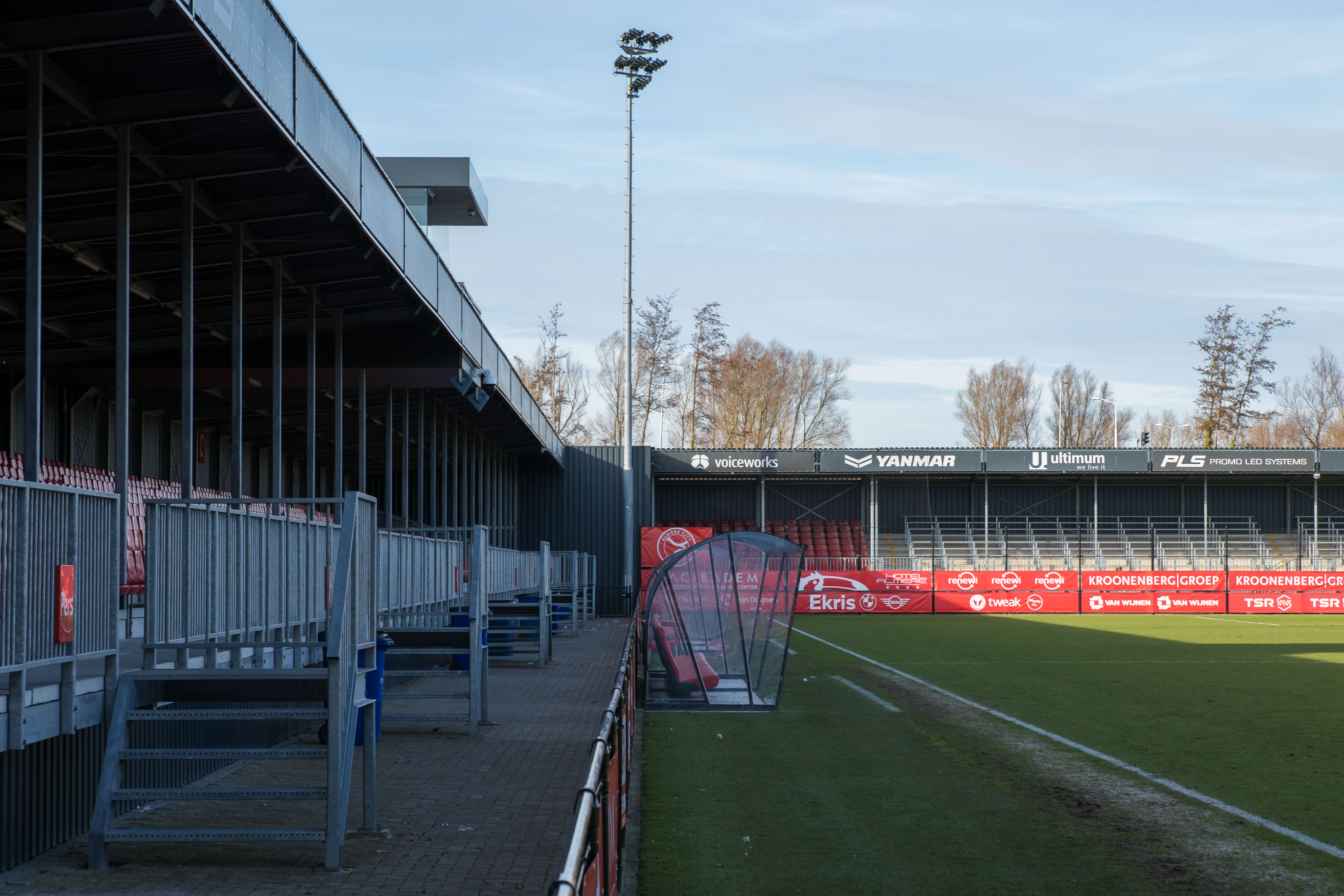 Yanmar Stadion | De Stadionautist